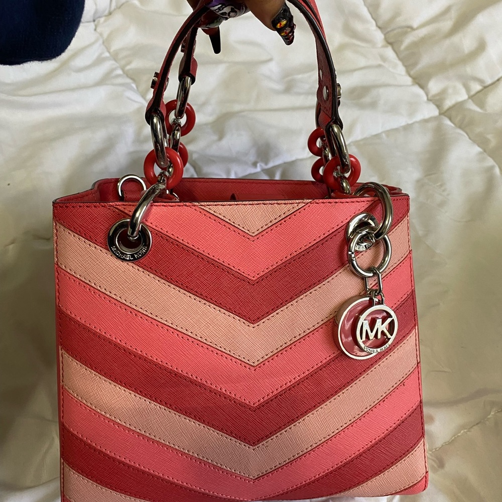Michael Kors pink purse✨
